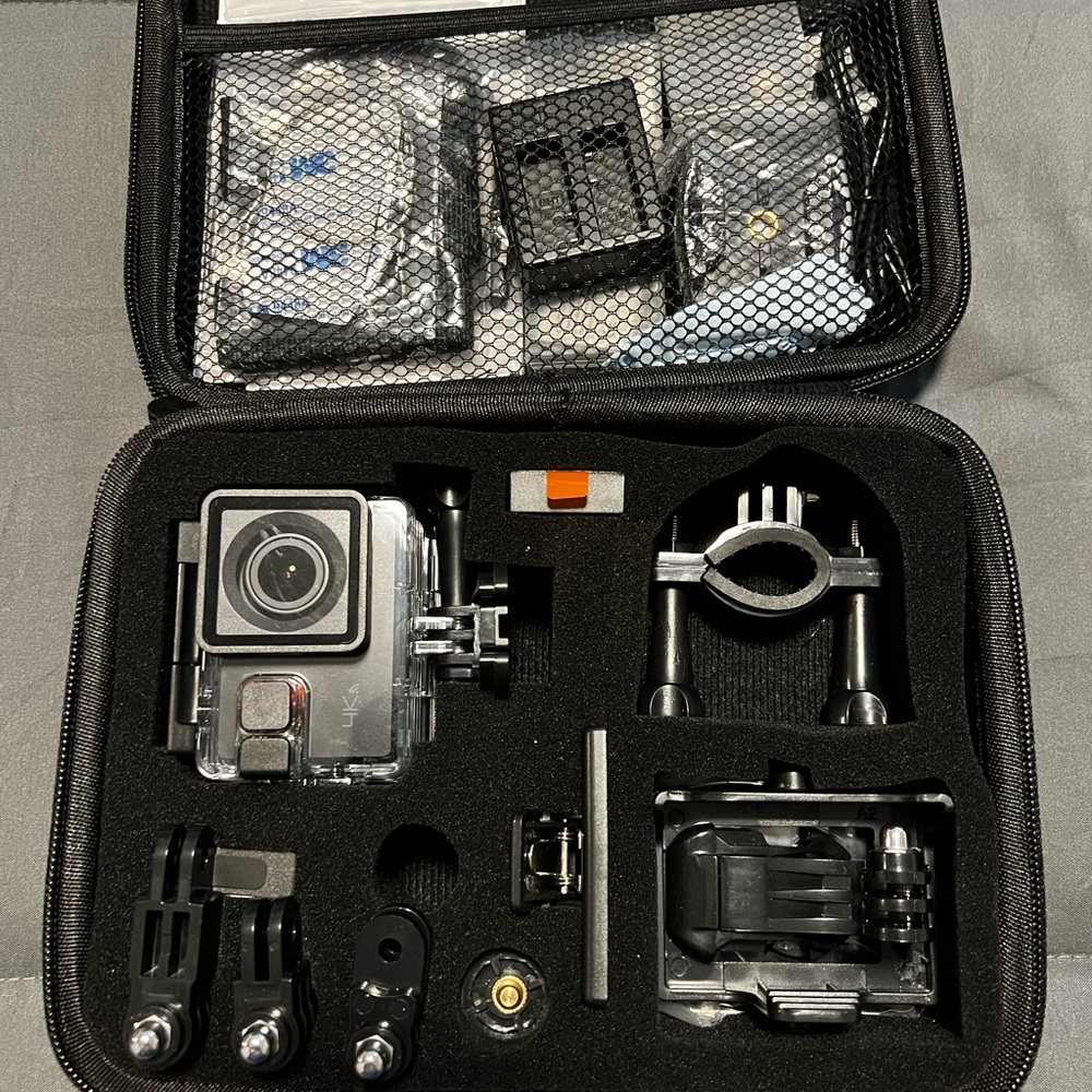 Apeman 4K Action Camera with case and all accessories